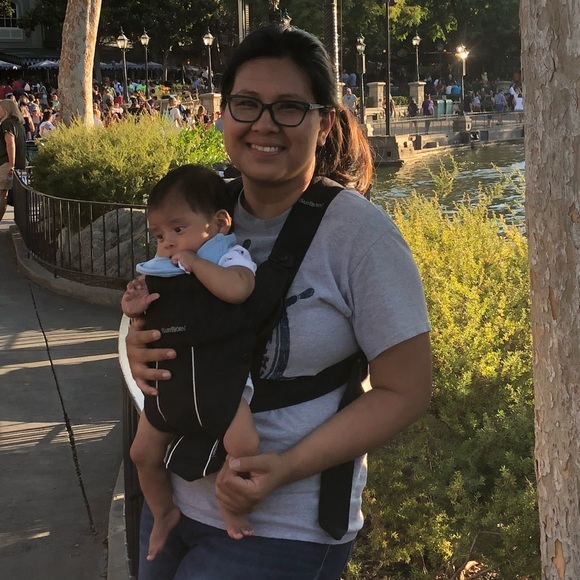 Meet your Posher, Paola - Picture 1 of 1